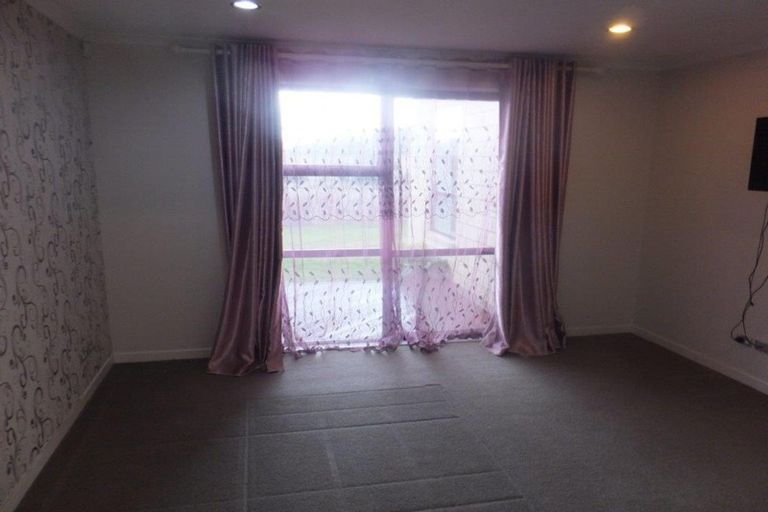 Photo of property in 19 Piwakawaka Court, Rototuna North, Hamilton, 3210