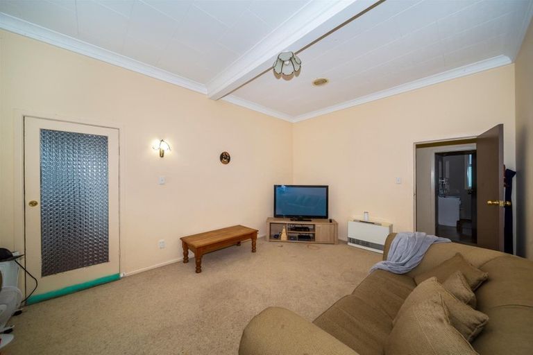 Photo of property in 10 Morrissey Street, Hawera, 4610