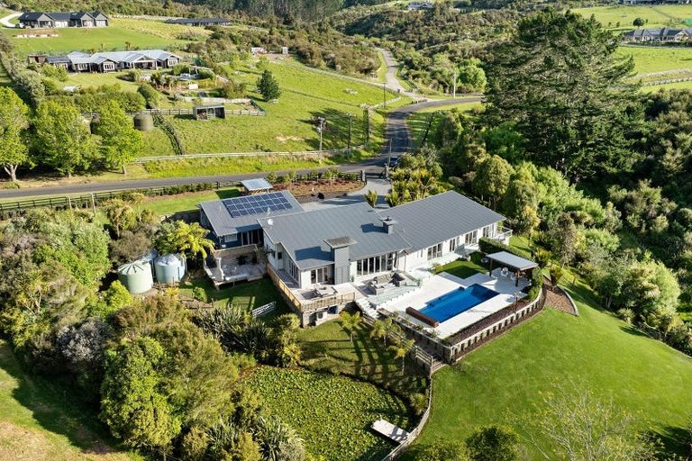 Photo of property in 36 Polo Lane, Whitford, Manurewa, 2576