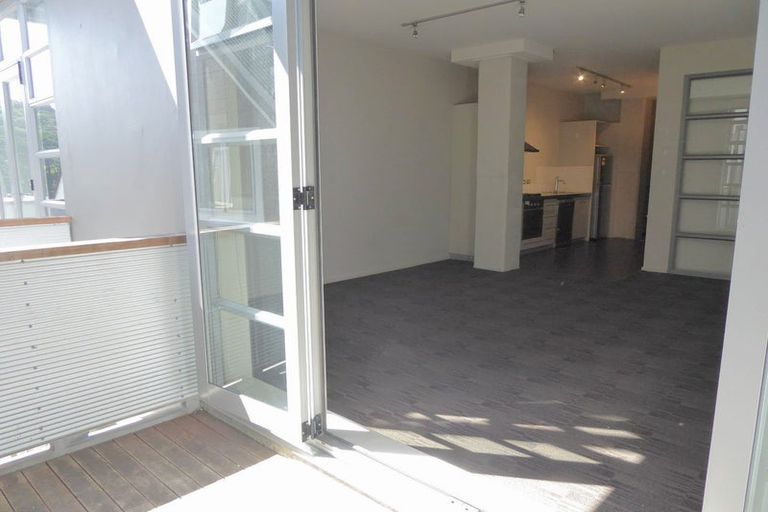 Photo of property in Vespa Apartments, 304/20 Hanson Street, Mount Cook, Wellington, 6021