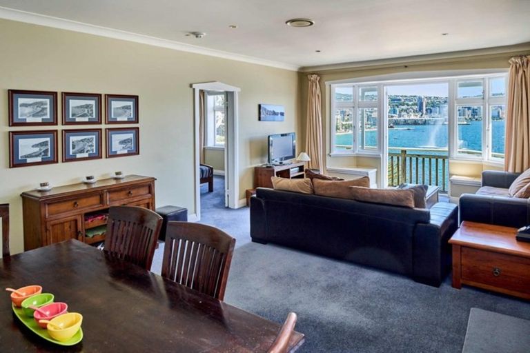 Photo of property in 296 Oriental Parade, Oriental Bay, Wellington, 6011