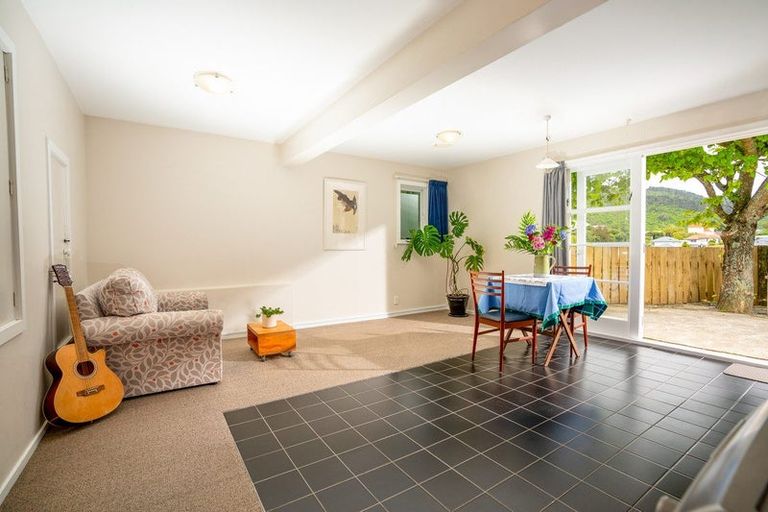 Photo of property in 111a Karori Road, Karori, Wellington, 6012