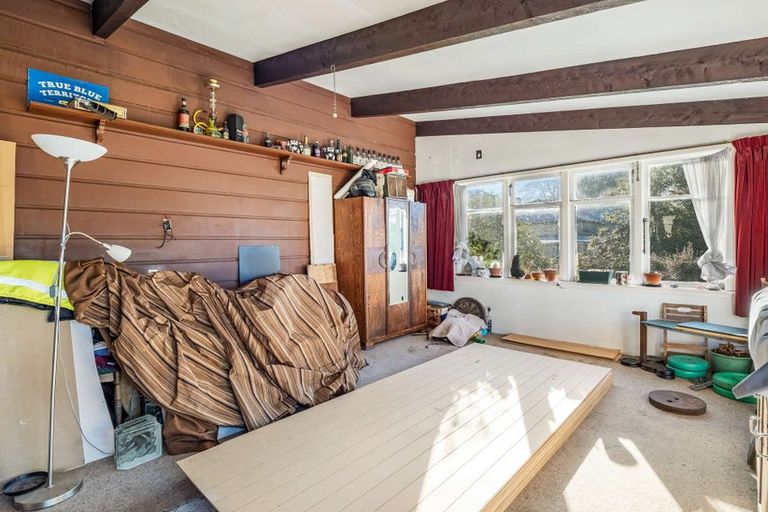 Photo of property in 19 Milne Street, Hunterville, 4730