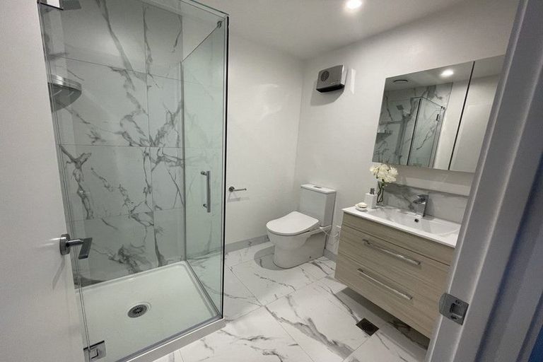 Photo of property in 11/22 Yeovil Road, Te Atatu Peninsula, Auckland, 0610