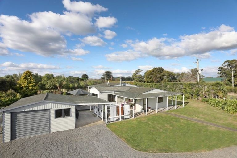 Photo of property in 146 Parewanui Road, Bulls, 4894