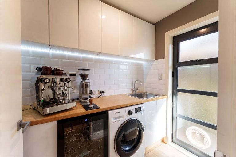 Photo of property in 3 Highgate Avenue, Merivale, Christchurch, 8014