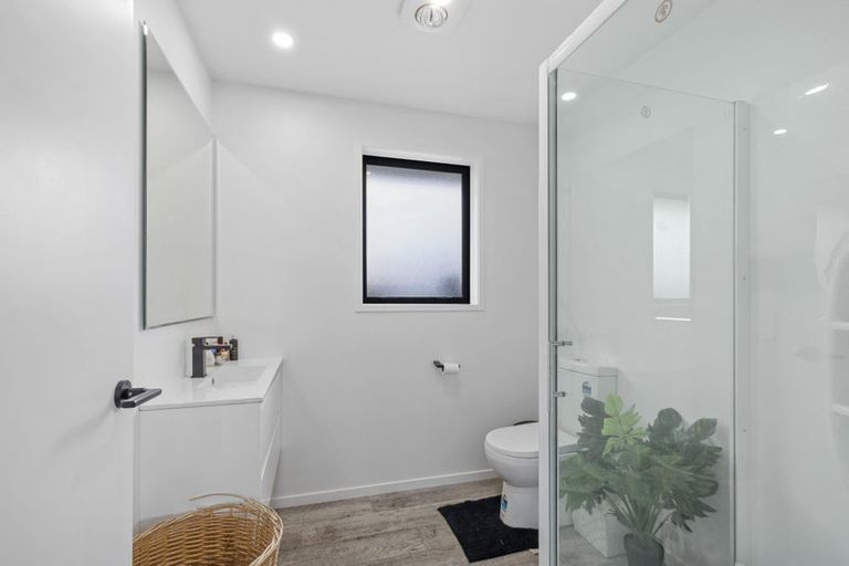 Photo of property in 4 Banks Street, Marfell, New Plymouth, 4310