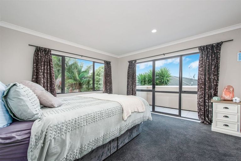 Photo of property in 86 San Valentino Drive, Henderson, Auckland, 0612