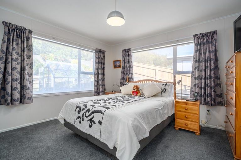 Photo of property in 43 Chapman Street, Johnsonville, Wellington, 6037