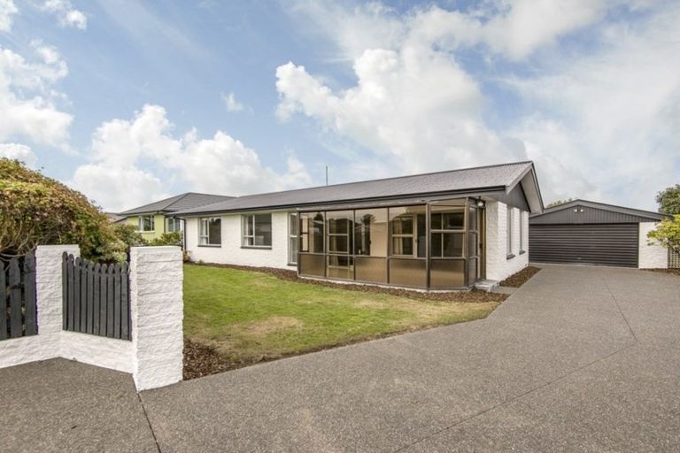 Photo of property in 40 Niven Street, Avondale, Christchurch, 8061