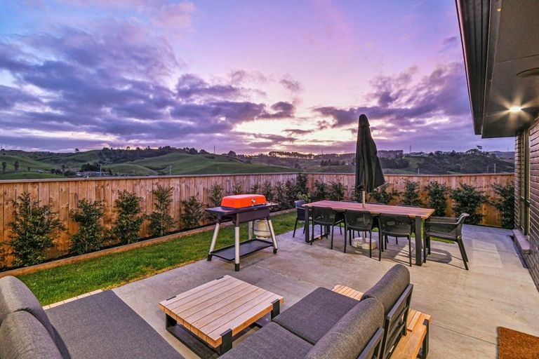 Photo of property in 19a Leathem Crescent, Pokeno, 2402