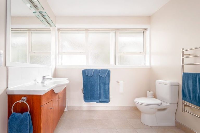 Photo of property in 72 Woodbury Street, Russley, Christchurch, 8042