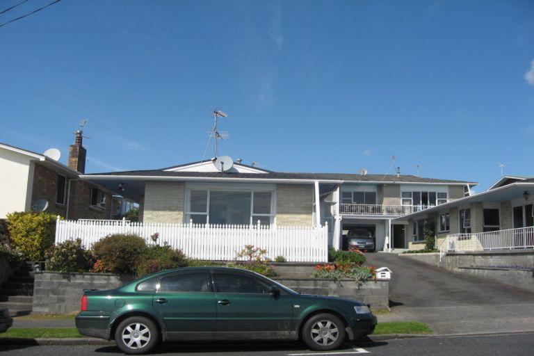 Photo of property in 2/9 Hine Street, New Plymouth, 4310