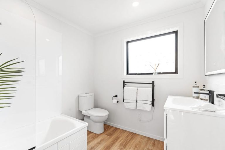 Photo of property in 23 Melandra Road, Stanmore Bay, Whangaparaoa, 0932