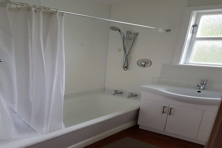 Photo of property in 120 Campbell Street, Karori, Wellington, 6012