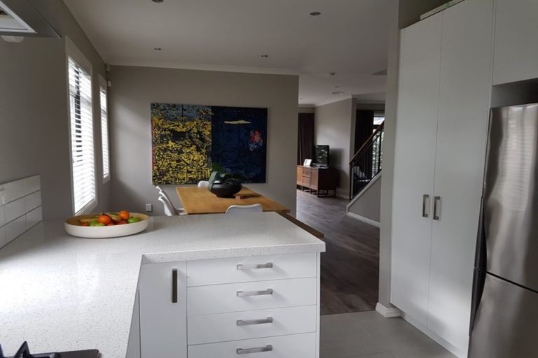 Photo of property in 14 Trecarne Street, Karaka, Papakura, 2113