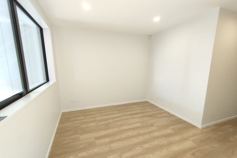 Photo of property in 7/32a Westgate Drive, Massey, Auckland, 0614