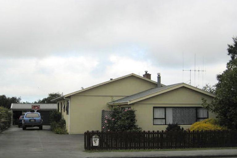 Photo of property in 16 Hamilton Street, Temuka, 7920