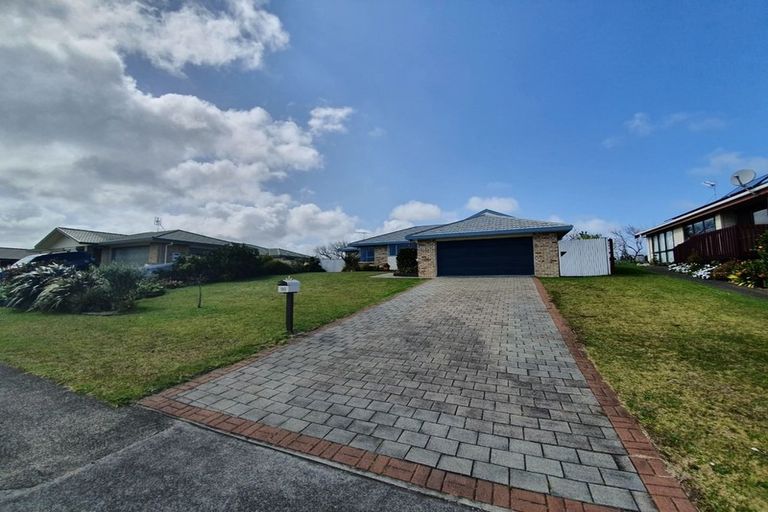 Photo of property in 60 Elsie Drive, Waiuku, 2123