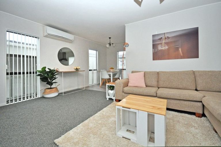 Photo of property in 25b Wyllie Road, Papatoetoe, Auckland, 2025