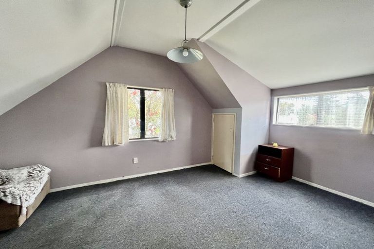 Photo of property in 37 Borich Road, Sunnyvale, Auckland, 0612