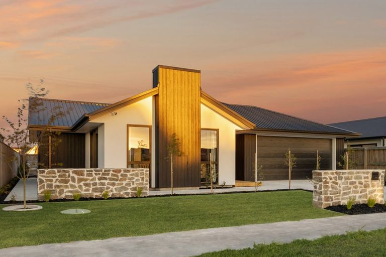 Photo of property in 14 Mills Road, Marshland, Christchurch, 8051