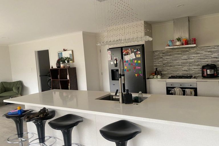 Photo of property in 12 Fuselage Lane, Takanini, 2112