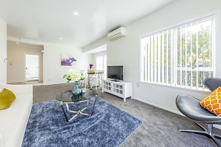 Photo of property in 3/4 Gibbs Road, Manurewa, Auckland, 2102