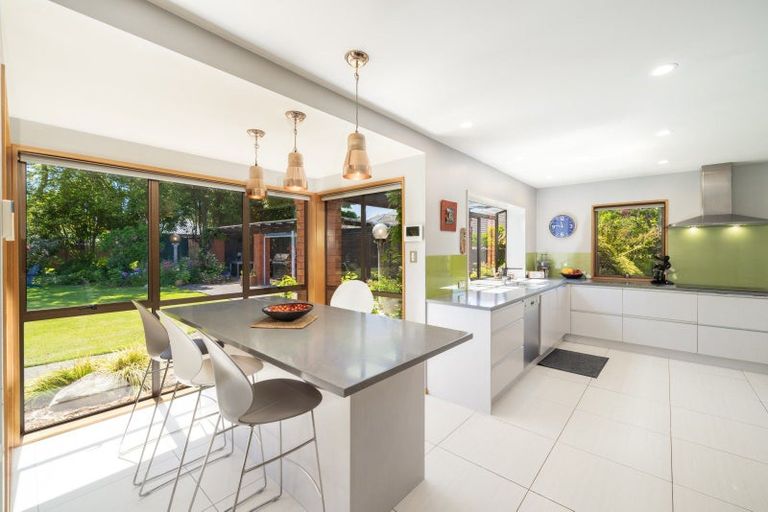 Photo of property in 73 Halswell Junction Road, Halswell, Christchurch, 8025