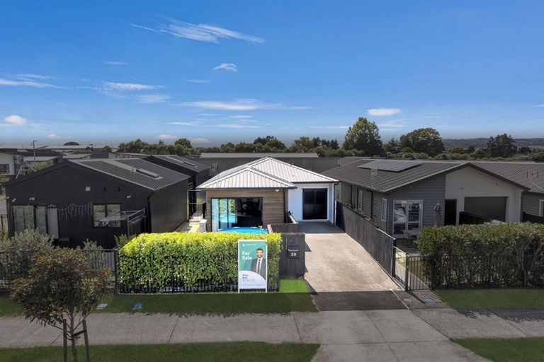 Photo of property in 29 Liberation Road, Papakura, 2110