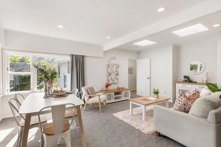 Photo of property in 30 Bassett Road, Johnsonville, Wellington, 6037