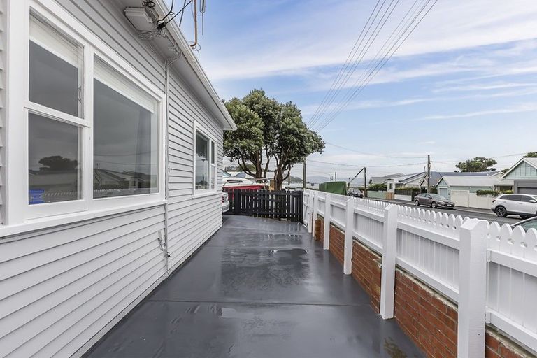 Photo of property in 22 Ferry Street, Seatoun, Wellington, 6022