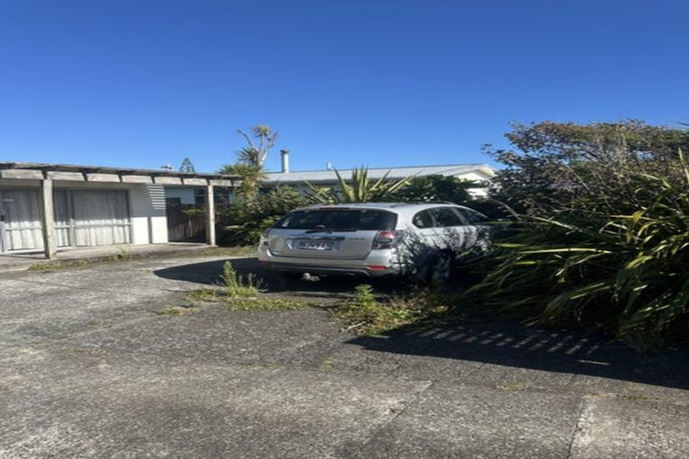Photo of property in 15 Tireti Road, Titahi Bay, Porirua, 5022