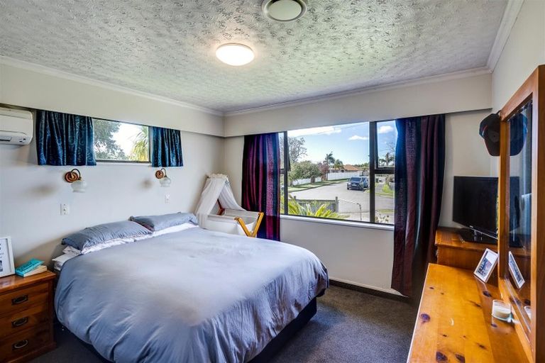 Photo of property in 6 Jarvis Place, Taradale, Napier, 4112