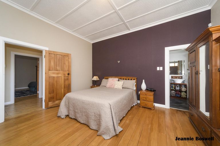 Photo of property in 122 Linton Street, West End, Palmerston North, 4410