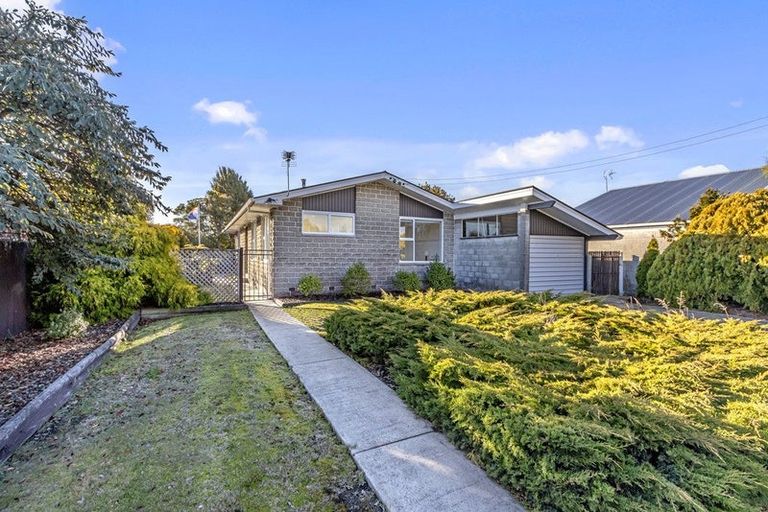 Photo of property in 174 Beach Road, North New Brighton, Christchurch, 8083