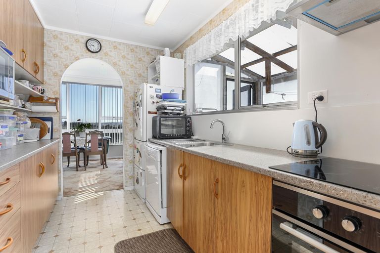 Photo of property in 16 Mcmurray Road, Hunua, Papakura, 2584