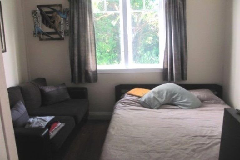 Photo of property in 50 Mana Esplanade, Paremata, Porirua, 5026