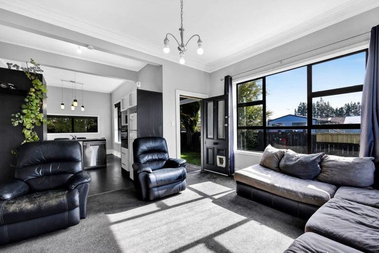 Photo of property in 9 Carrington Street, Inglewood, 4330