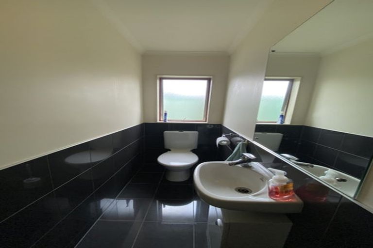 Photo of property in 14 Monash Place, Flat Bush, Auckland, 2016