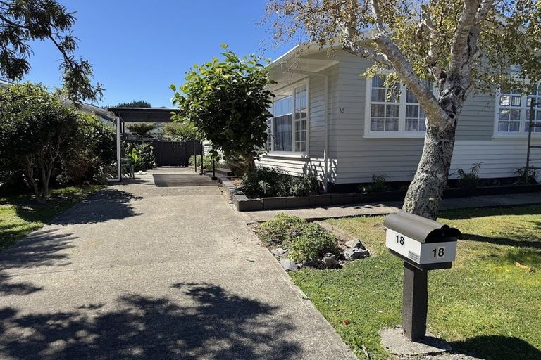 Photo of property in 18 Karamu Crescent, Wainuiomata, Lower Hutt, 5014