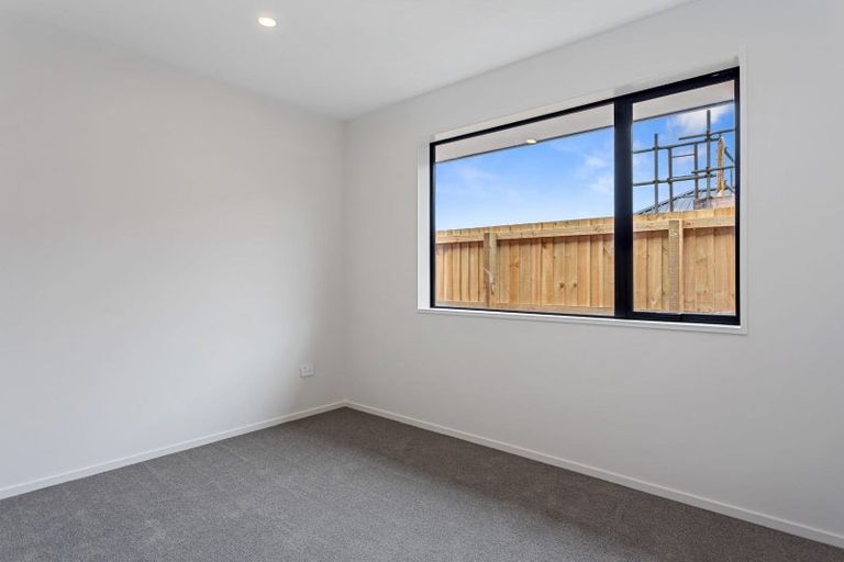 Photo of property in 33 Selfe Crescent, Burwood, Christchurch, 8083