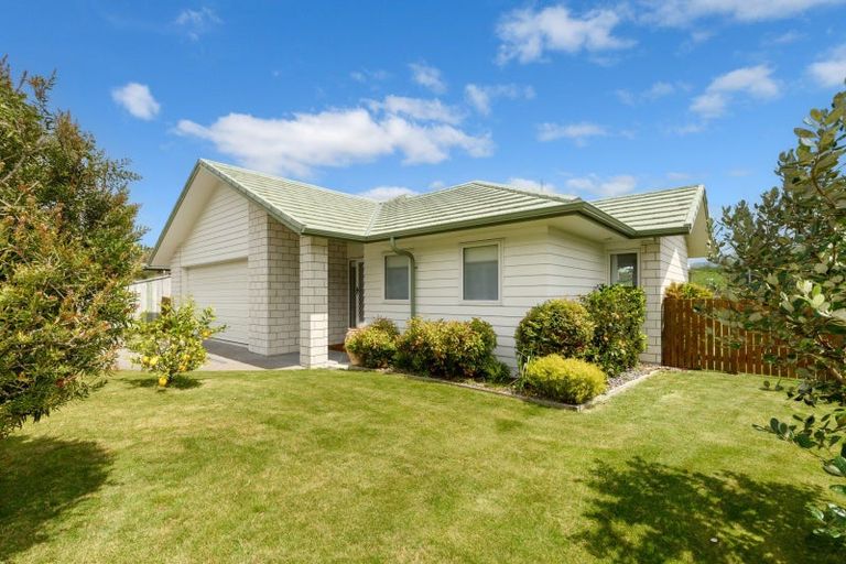 Photo of property in 12 Rochfort Crescent, Pyes Pa, Tauranga, 3112