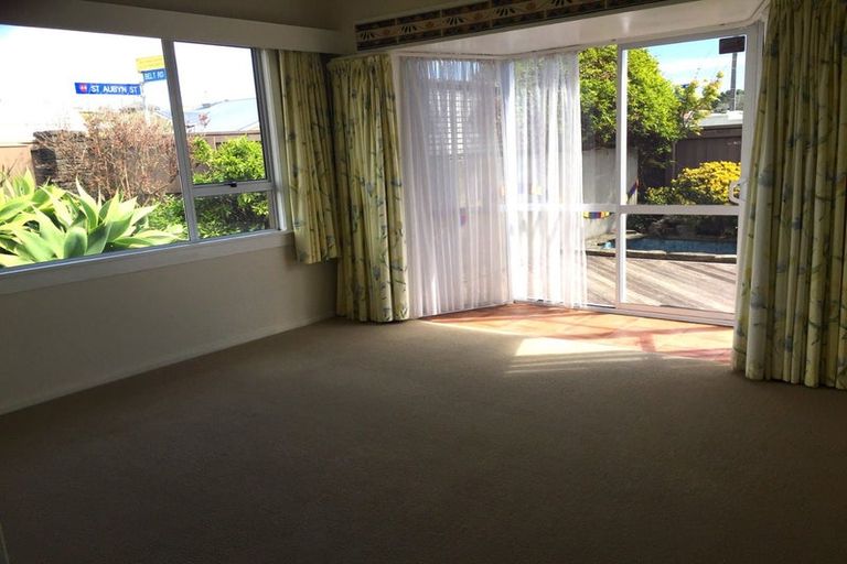 Photo of property in 25 Belt Road, Moturoa, New Plymouth, 4310