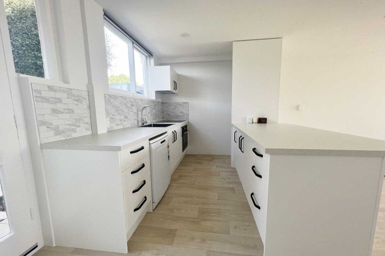 Photo of property in 2/35 Craven Street, Sockburn, Christchurch, 8042