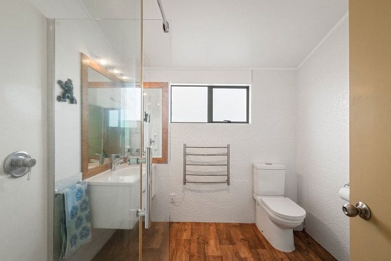 Photo of property in 12 Hereford Place, Waihi Beach, 3611