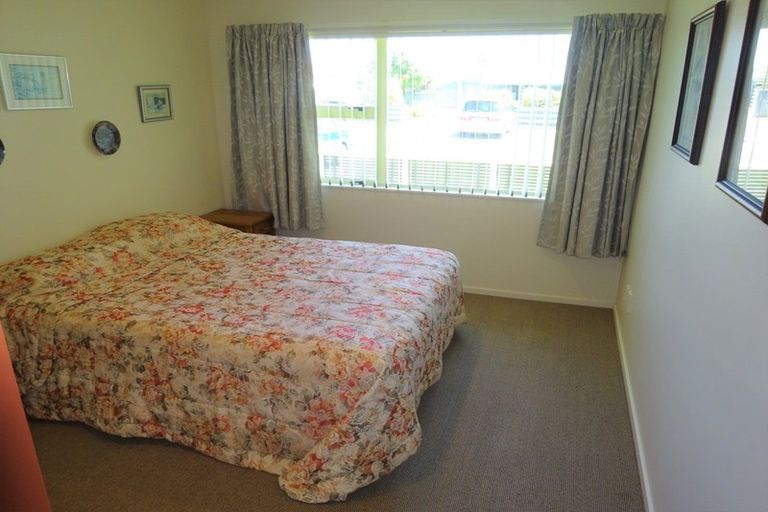 Photo of property in 1a Edinburgh Terrace, Foxton Beach, Foxton, 4815