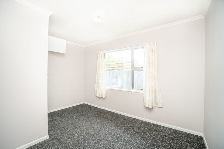 Photo of property in 3 Seddon Street, Takaro, Palmerston North, 4412