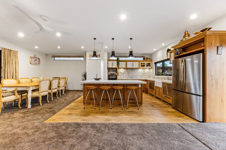 Photo of property in 46 St Michaels Avenue, Point Chevalier, Auckland, 1022