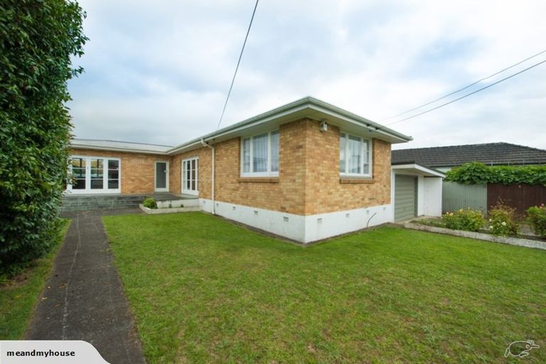 Photo of property in 77 Vardon Road, St Andrews, Hamilton, 3200